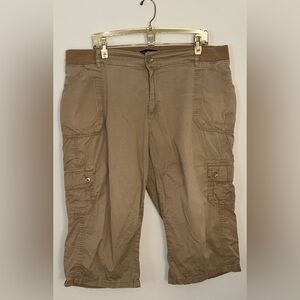 Lee Relaxed Fit  Women's Capri Pants